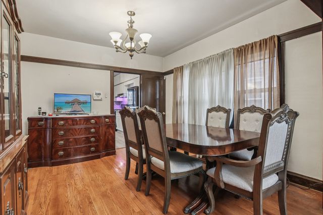 1615 S 20th Avenue, Maywood, IL 60153