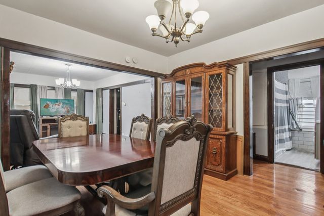 1615 S 20th Avenue, Maywood, IL 60153