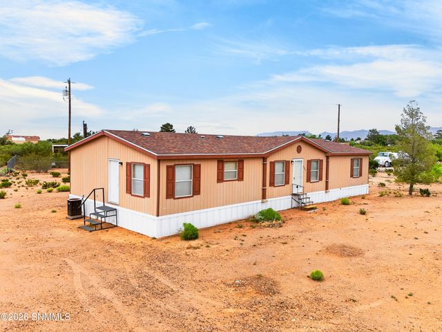 5309 Lonewolf Court, Las Cruces, NM 88011