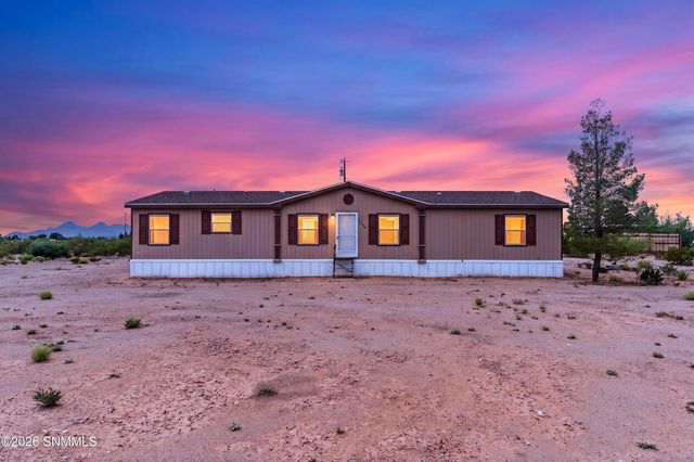 5309 Lonewolf Court, Las Cruces, NM 88011