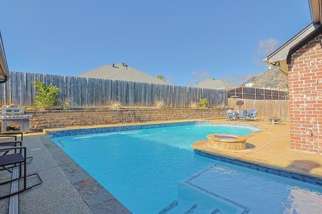 1605 Spyglass, Longview, TX 75605