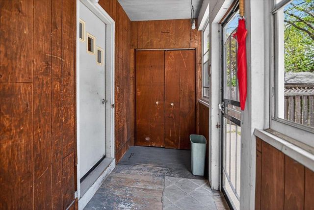 1913 Washington Avenue, Madison, WI 53704