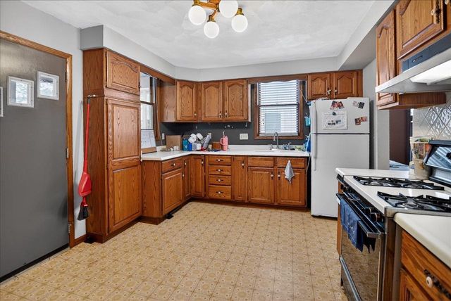 1913 Washington Avenue, Madison, WI 53704