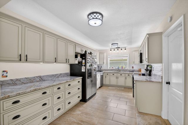 1262 Essex Drive, Wellington, FL 33414