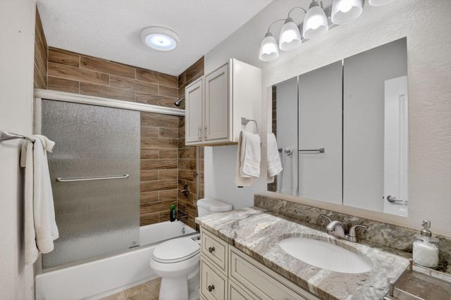 1262 Essex Drive, Wellington, FL 33414