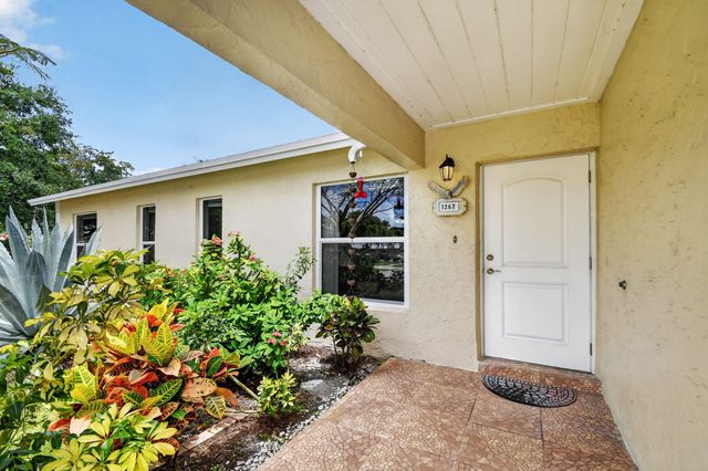1262 Essex Drive, Wellington, FL 33414
