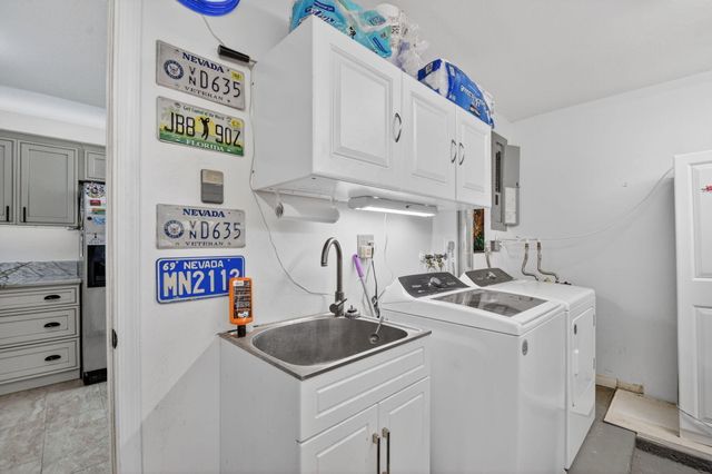 1262 Essex Drive, Wellington, FL 33414