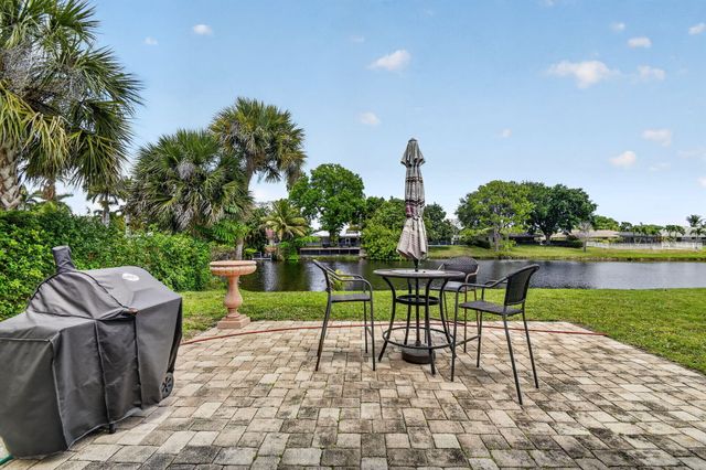 1262 Essex Drive, Wellington, FL 33414