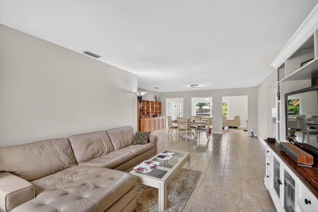 1262 Essex Drive, Wellington, FL 33414