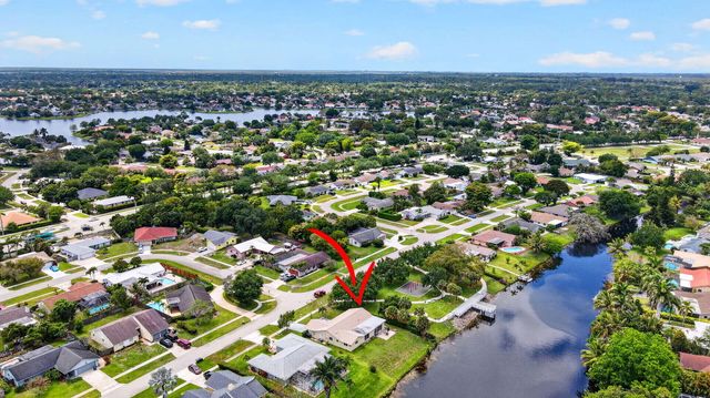 1262 Essex Drive, Wellington, FL 33414