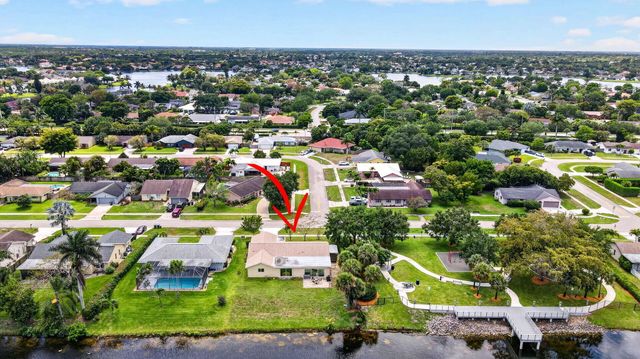 1262 Essex Drive, Wellington, FL 33414