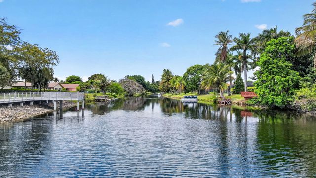 1262 Essex Drive, Wellington, FL 33414