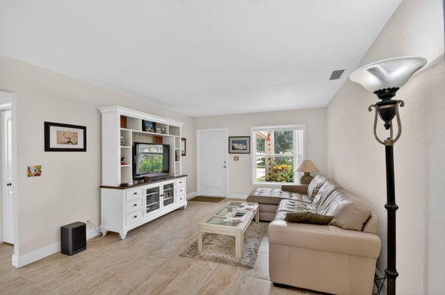 1262 Essex Drive, Wellington, FL 33414