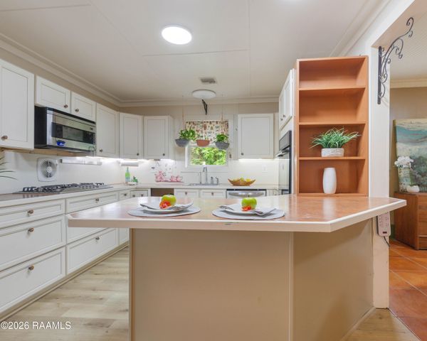 38 Hidden Hills Lake Road, Arnaudville, LA 70512