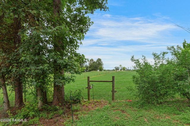 38 Hidden Hills Lake Road, Arnaudville, LA 70512