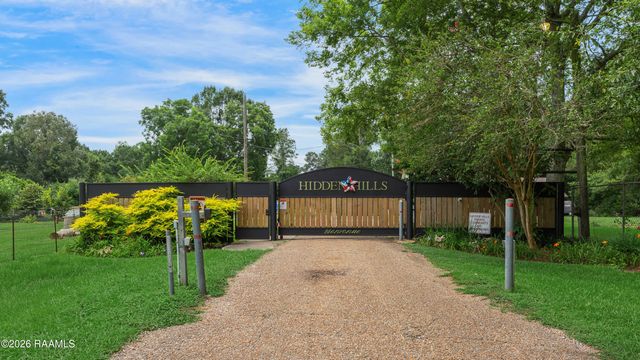 38 Hidden Hills Lake Road, Arnaudville, LA 70512