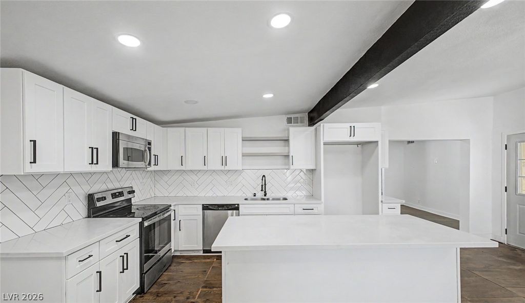3220 Stanley Avenue, North Las Vegas, NV 89030 — photo 3