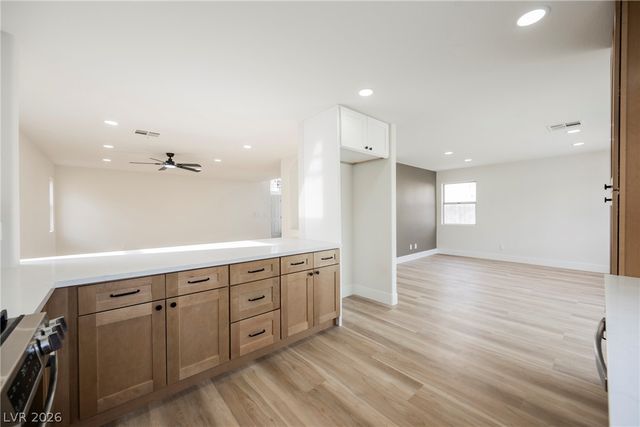 9516 Fox Forest Avenue, Las Vegas, NV 89129