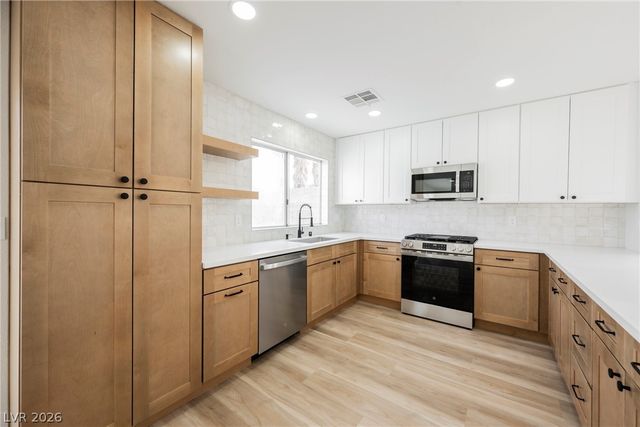 9516 Fox Forest Avenue, Las Vegas, NV 89129