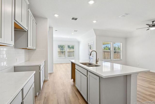 831 Shatterhand Blvd, San Antonio, TX 78260