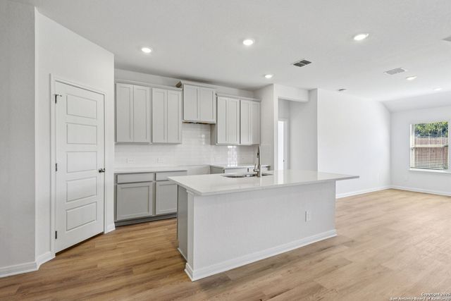 831 Shatterhand Blvd, San Antonio, TX 78260