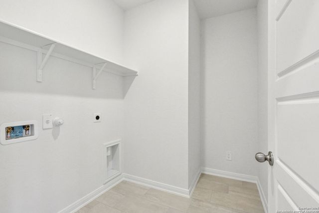 831 Shatterhand Blvd, San Antonio, TX 78260