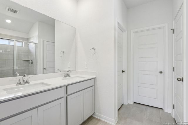 831 Shatterhand Blvd, San Antonio, TX 78260