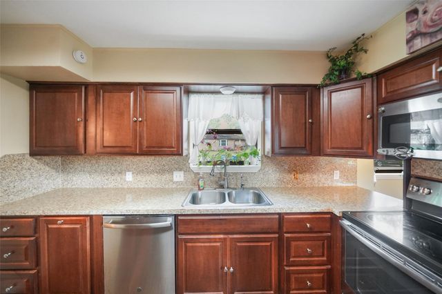 15542 Edenvale Street, Friendswood, TX 77546