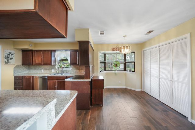 15542 Edenvale Street, Friendswood, TX 77546