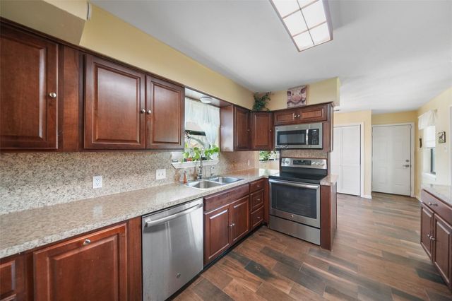 15542 Edenvale Street, Friendswood, TX 77546