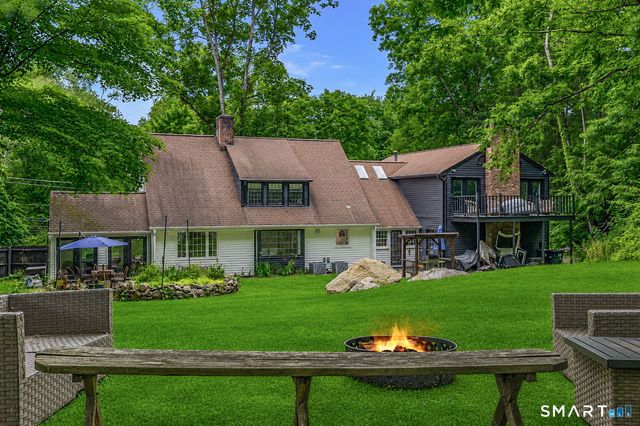 235 Newtown Turnpike, Weston, CT 06883