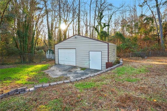 441 Hilltop SW Road, Conyers, GA 30094