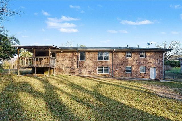 441 Hilltop SW Road, Conyers, GA 30094