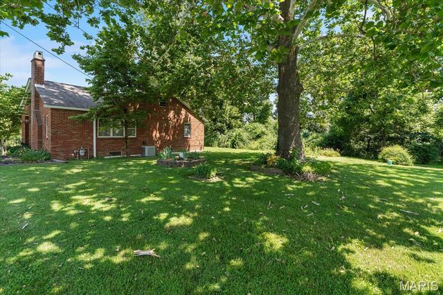 938 E Washington Street, Millstadt, IL 62260