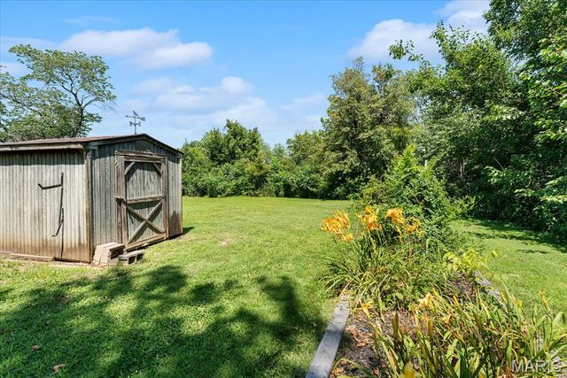 938 E Washington Street, Millstadt, IL 62260