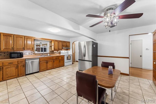 938 E Washington Street, Millstadt, IL 62260