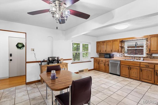 938 E Washington Street, Millstadt, IL 62260
