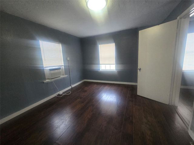 4902 Fm 1765 g, Texas City, TX 77591