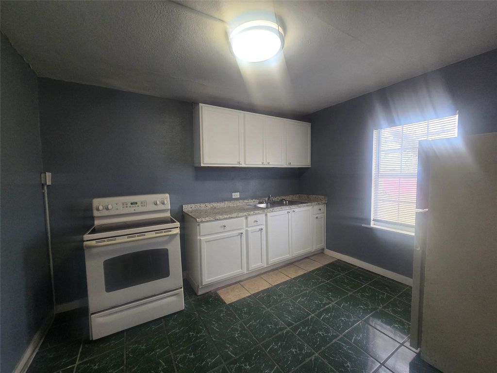 4902 Fm 1765 g, Texas City, TX 77591