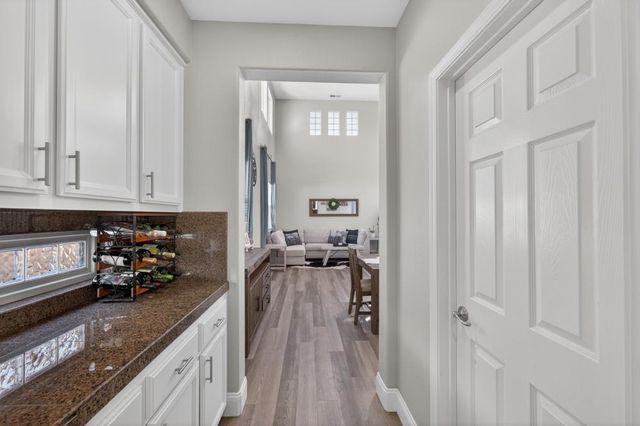 1820 Donner Rd, West Sacramento, CA 95691