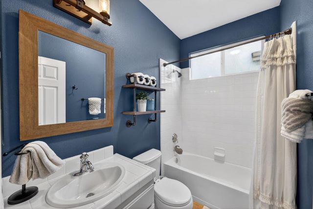 1820 Donner Rd, West Sacramento, CA 95691