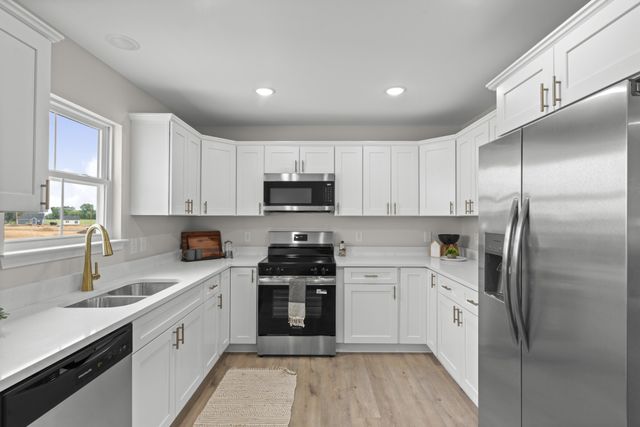 955 Wilkie St N, Mc Ewen, TN 37101