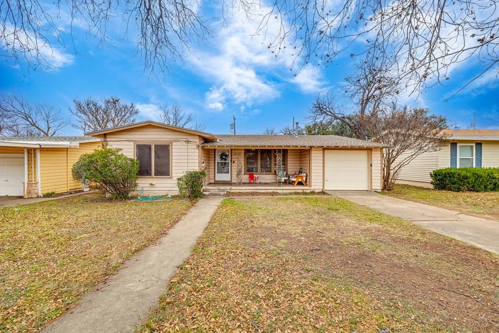Image 1 of property listing at 2707 Beauregard Ave, San Angelo, TX 76901