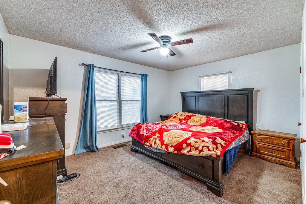 Image 8 of property listing at 2707 Beauregard Ave, San Angelo, TX 76901