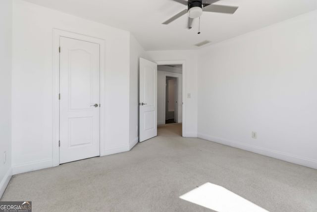 398 Dunleven Manor Walk, Lawrenceville, GA 30043