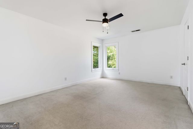 398 Dunleven Manor Walk, Lawrenceville, GA 30043