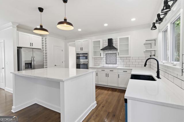 398 Dunleven Manor Walk, Lawrenceville, GA 30043
