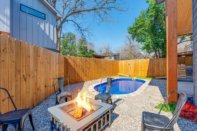 910 Tillery ST A & B, Austin, TX 78702