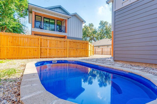 910 Tillery ST A & B, Austin, TX 78702