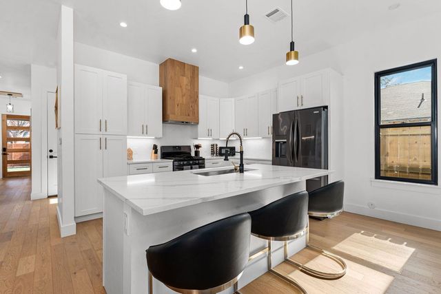 910 Tillery ST A & B, Austin, TX 78702